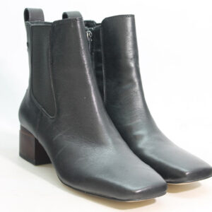 Waxton  Boots Floor Sample